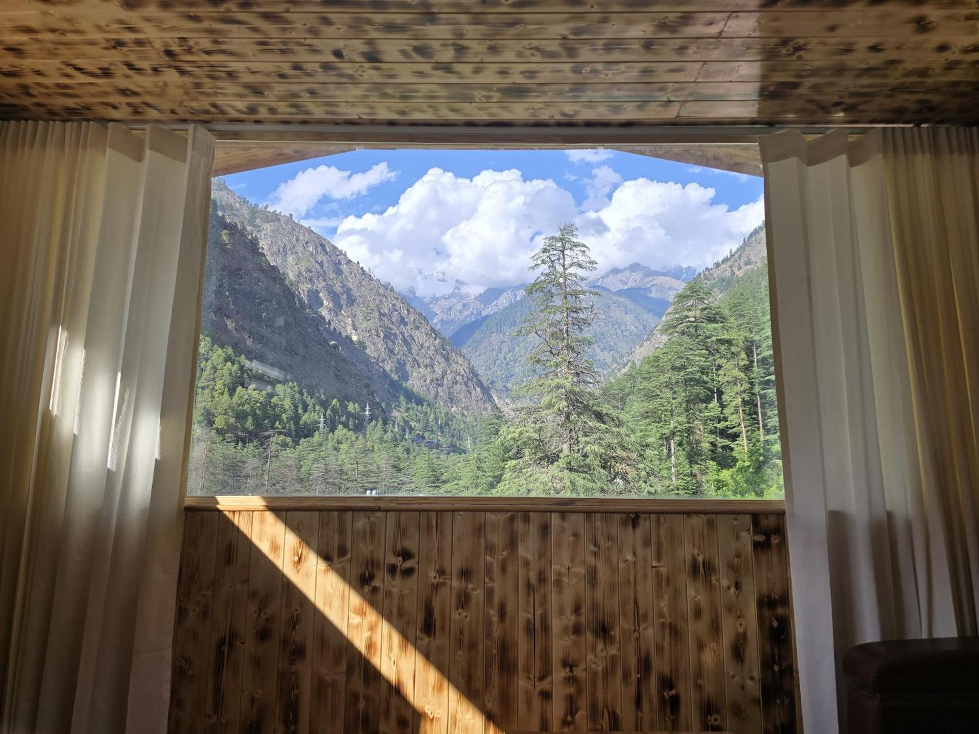 The Hillside Hotel Kasol Exterior photo
